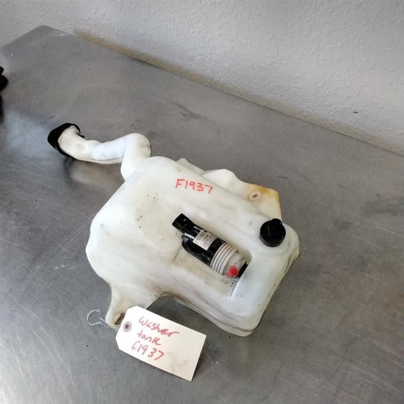 Washer Bottle CADILLAC DTS 06 07 08 09 10 11