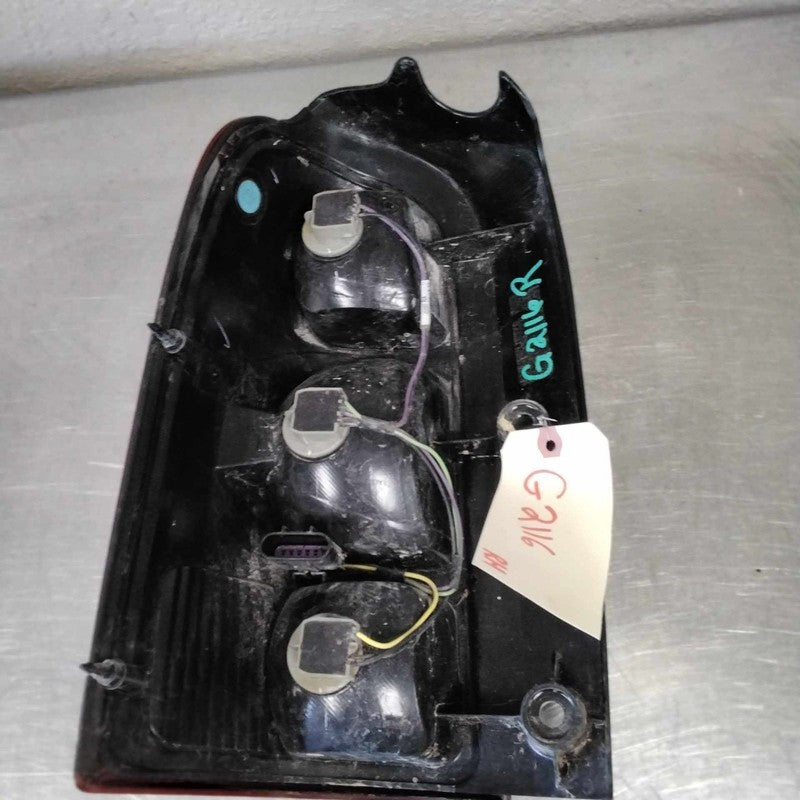 2005-2009 Chevrolet Uplander Right Tail Light Assembly