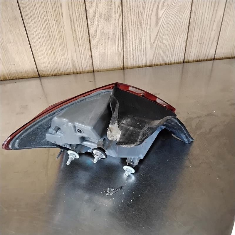 Tail Light Assembly FORD TAURUS Right 13 14 15 16 17 18 19