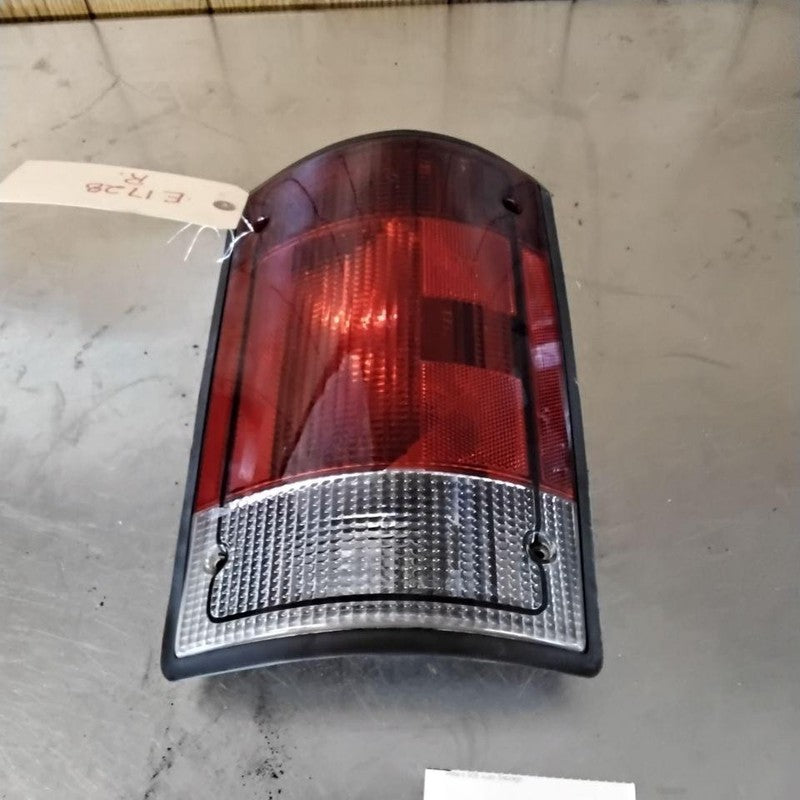 Tail Light Assembly FORD VAN E150 Right 92 93 94 95 96 97 98 99 00 01 