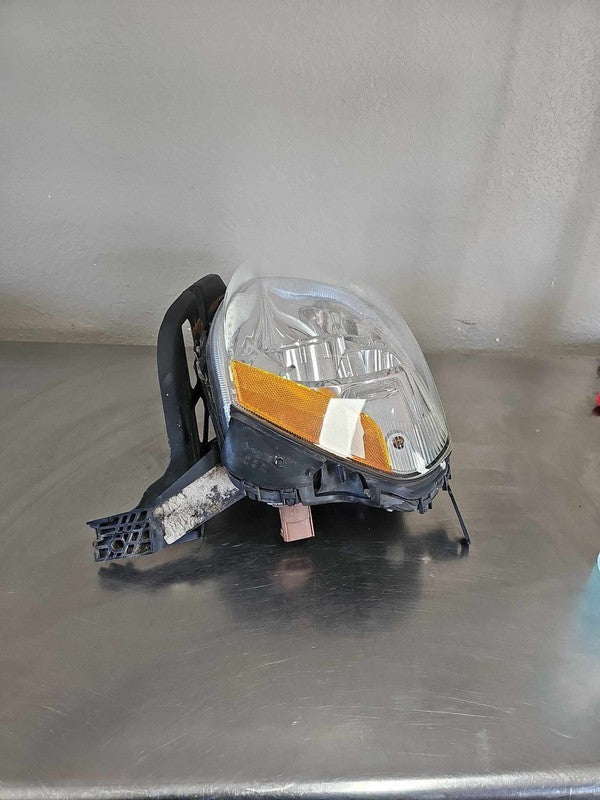 2005-2007 Ford 500 Left Headlamp Assembly