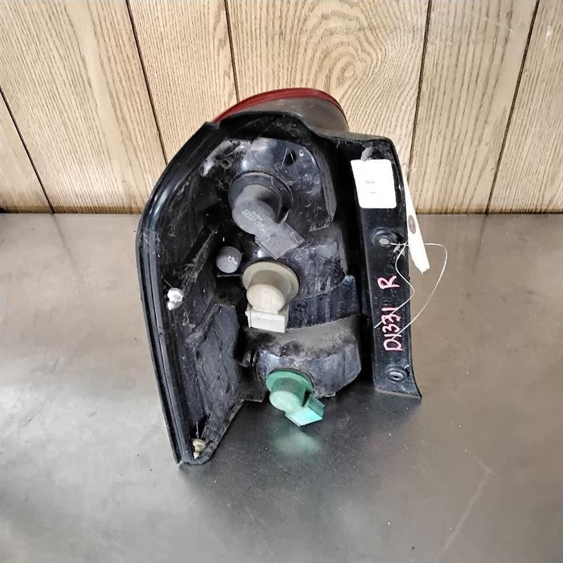 Tail Light Assembly FORD ESCAPE Right 01 02 03 04 05 06 07