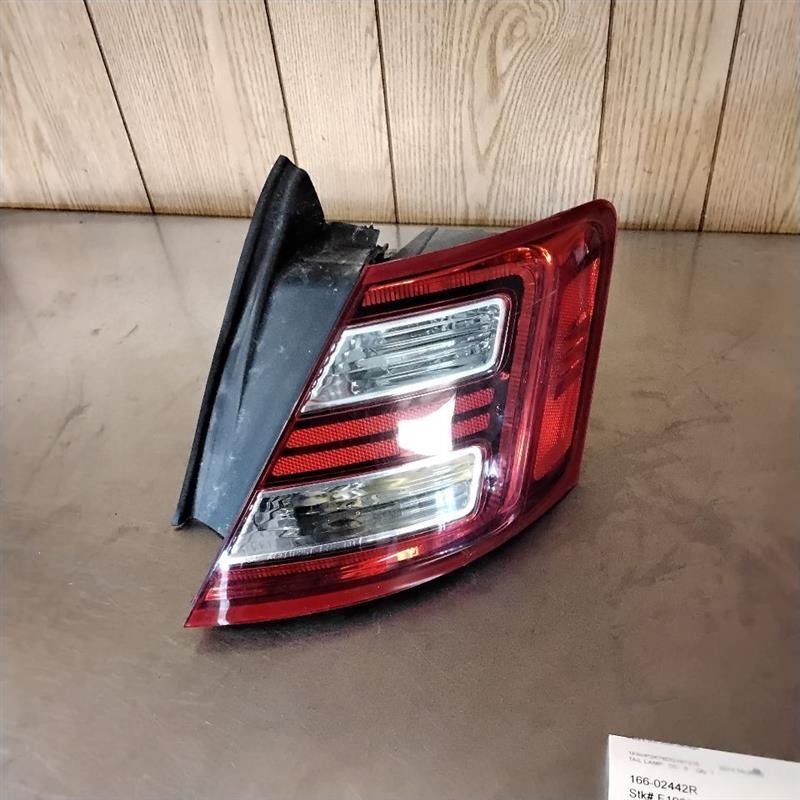 Tail Light Assembly FORD TAURUS Right 13 14 15 16 17 18 19
