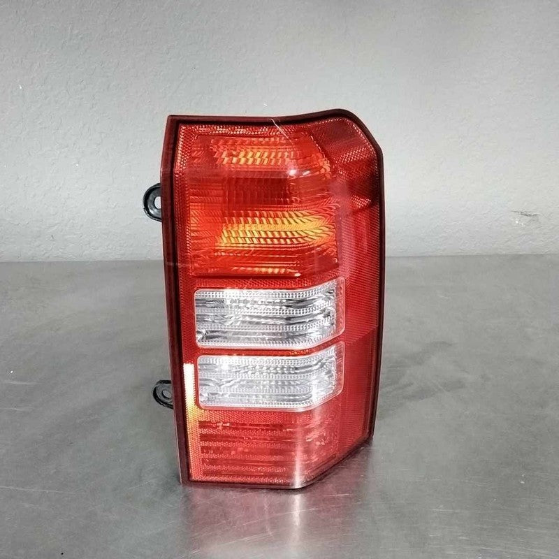 2007 Right Tail Light Assembly Jeep Patriot