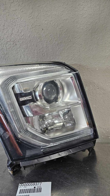 2015-2020 GMC Yukon Denali XL 1500 Right Headlamp Assembly OEM# 845640