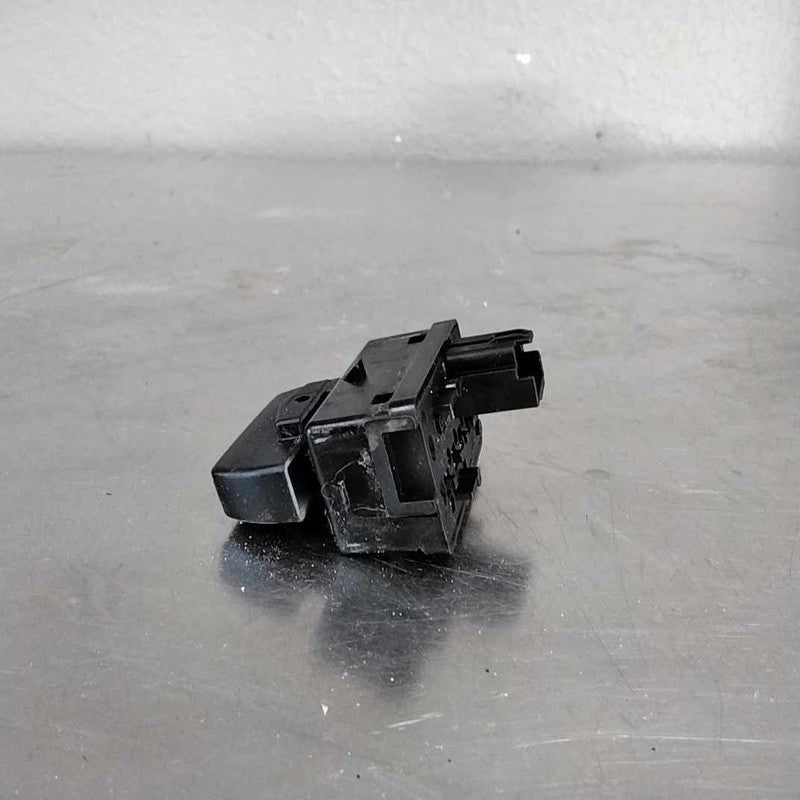 Door Switch Front MERCURY SABLE 08 09