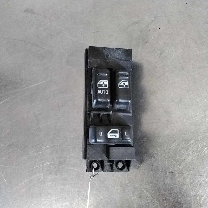 Door Switch Front CHEVY SILVERADO 1500 00 01 02