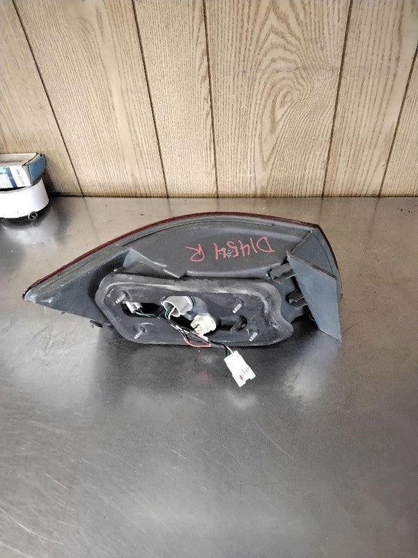 Tail Light Assembly HYUNDAI SONATA Right 08